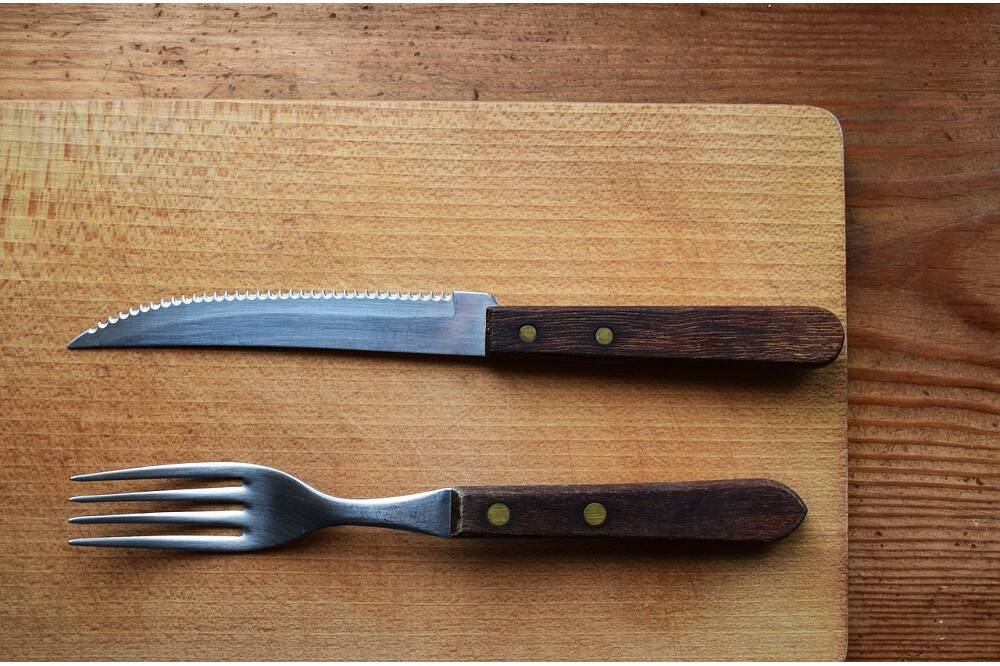 Do czego służą noże ząbkowane?