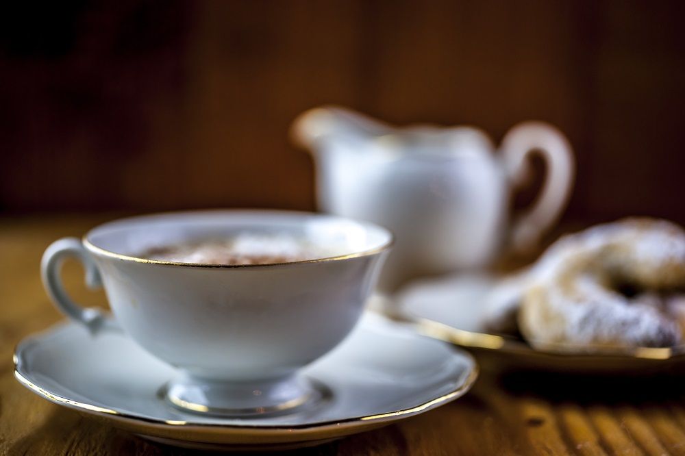 Z czego wynika popularność porcelanowych zestawów kawowych?